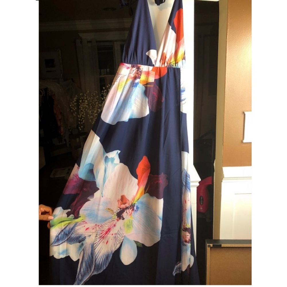 HIGH SLIT FLORAL MAXI DRESS - Picture 6 of 6